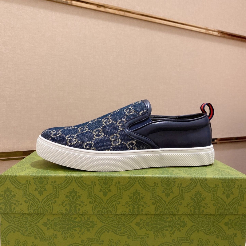 G*u*i casual shoes